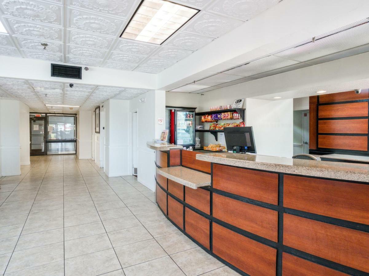 Oyo Townhouse Houston George Bush Intercontinental Ξενοδοχείο Εξωτερικό φωτογραφία