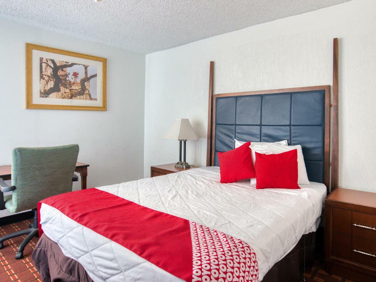 Oyo Townhouse Houston George Bush Intercontinental Ξενοδοχείο Εξωτερικό φωτογραφία